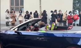 豪车视频,豪车视频中的极致驾驭体验